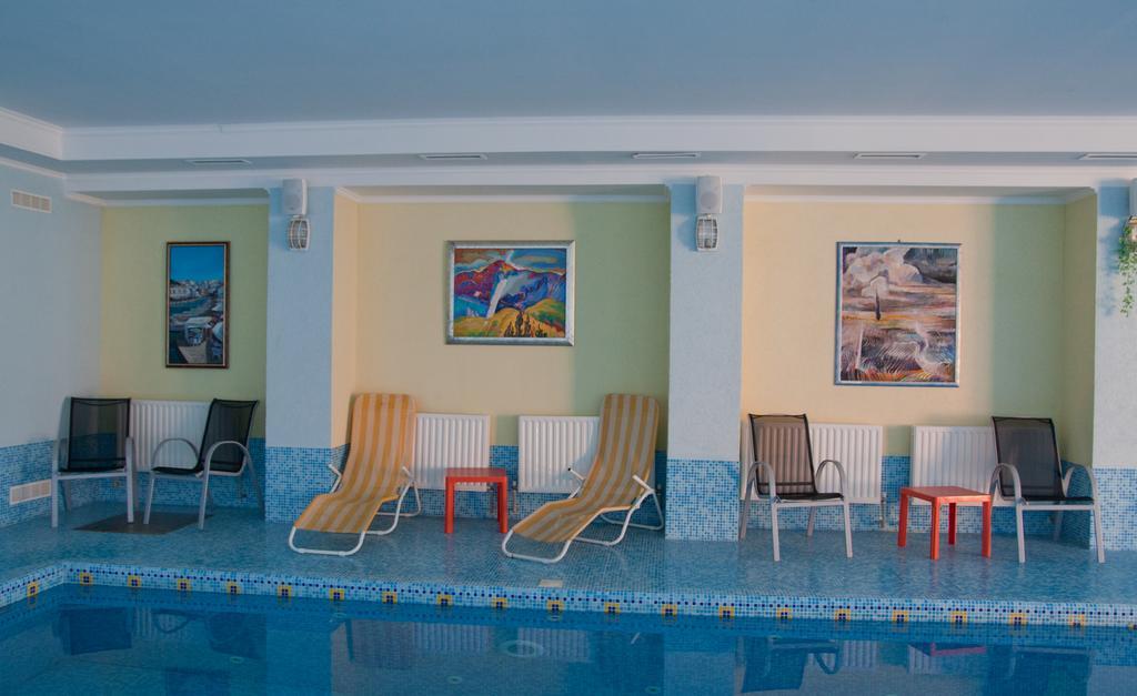 Quelle Polyana Hotell Exteriör bild