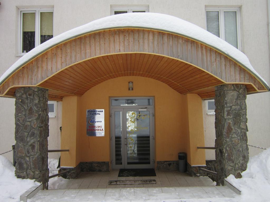Quelle Polyana Hotell Exteriör bild